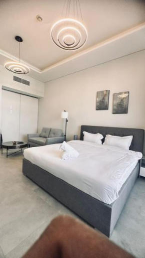 Luxury Studio Apartment Business Bay